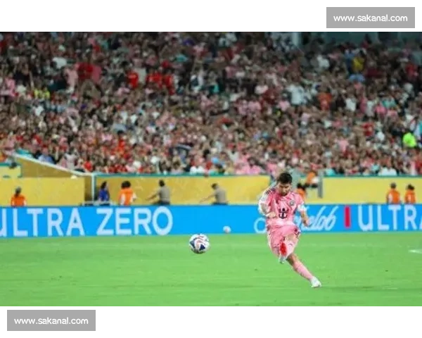 世俱杯裁判视角引热议：微型摄像头 + 实时回放 球迷点赞沉浸式观赛