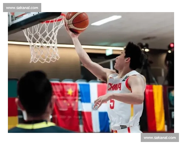 乌龙暴扣引发争议：喀麦隆中锋是失误还是故意？U19 世界杯惊天逆转