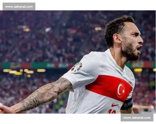 国米更衣室暗流涌动：小图拉姆、阿瑙托维奇力挺恰尔汗奥卢