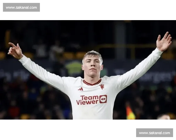 滕哈赫钦点！林德洛夫接近加盟勒沃库森